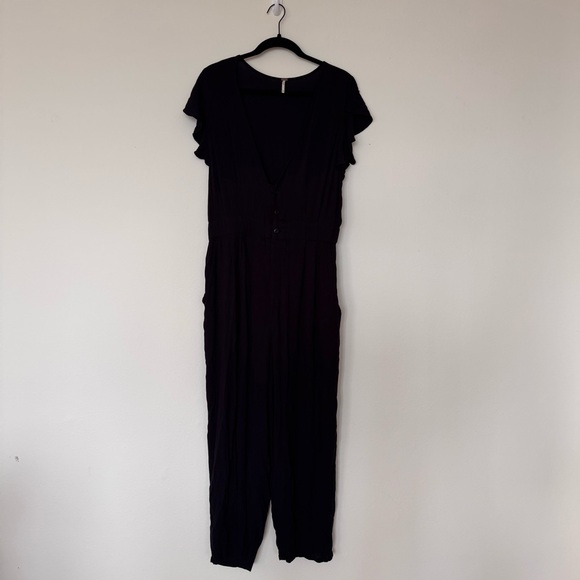 Free People Pants - Free People Size M Ruffled Black V-Neck Button Jumpsuit Romper With Pockets!